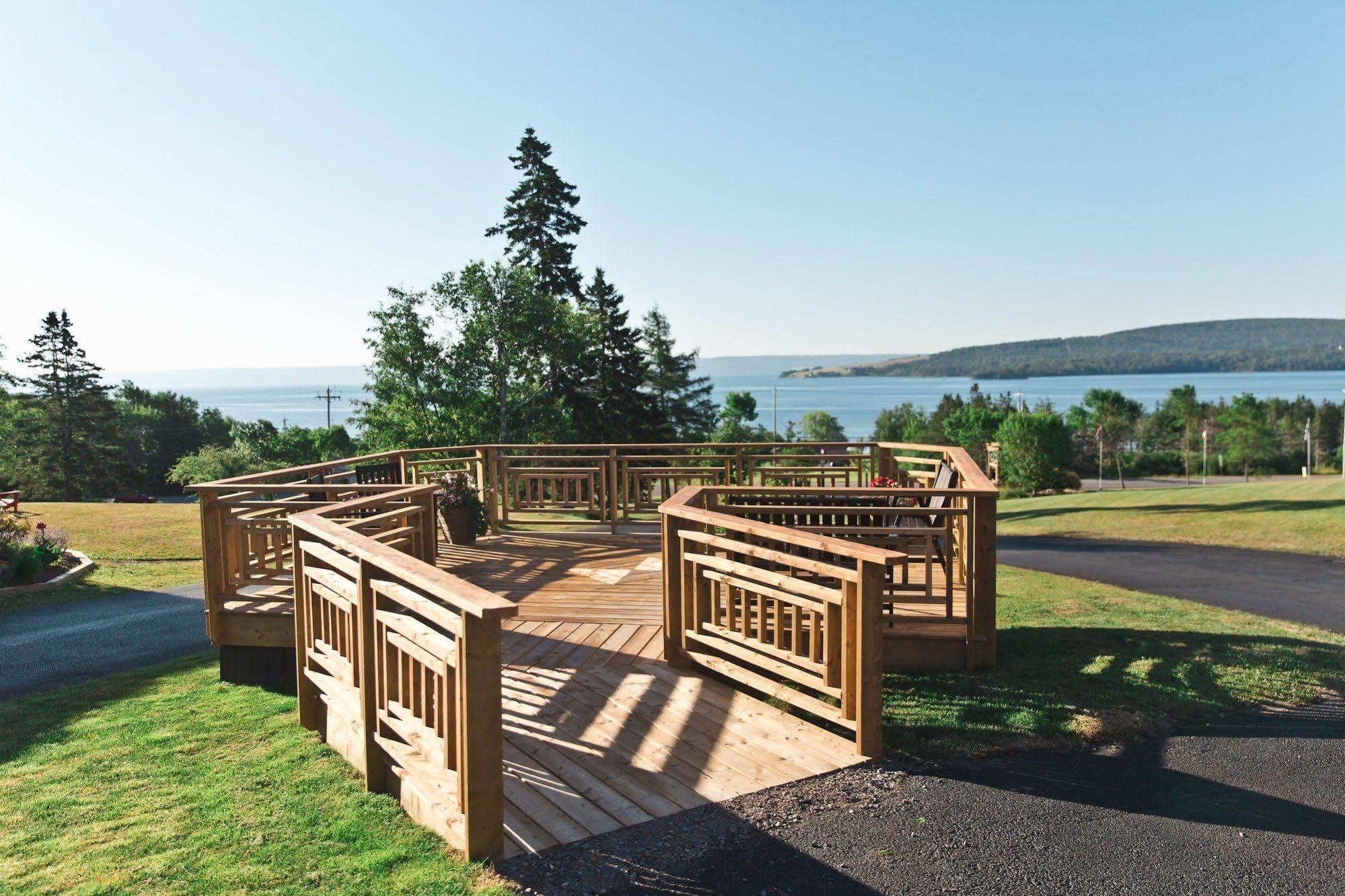 Silver Dart Lodge Baddeck Exterior photo