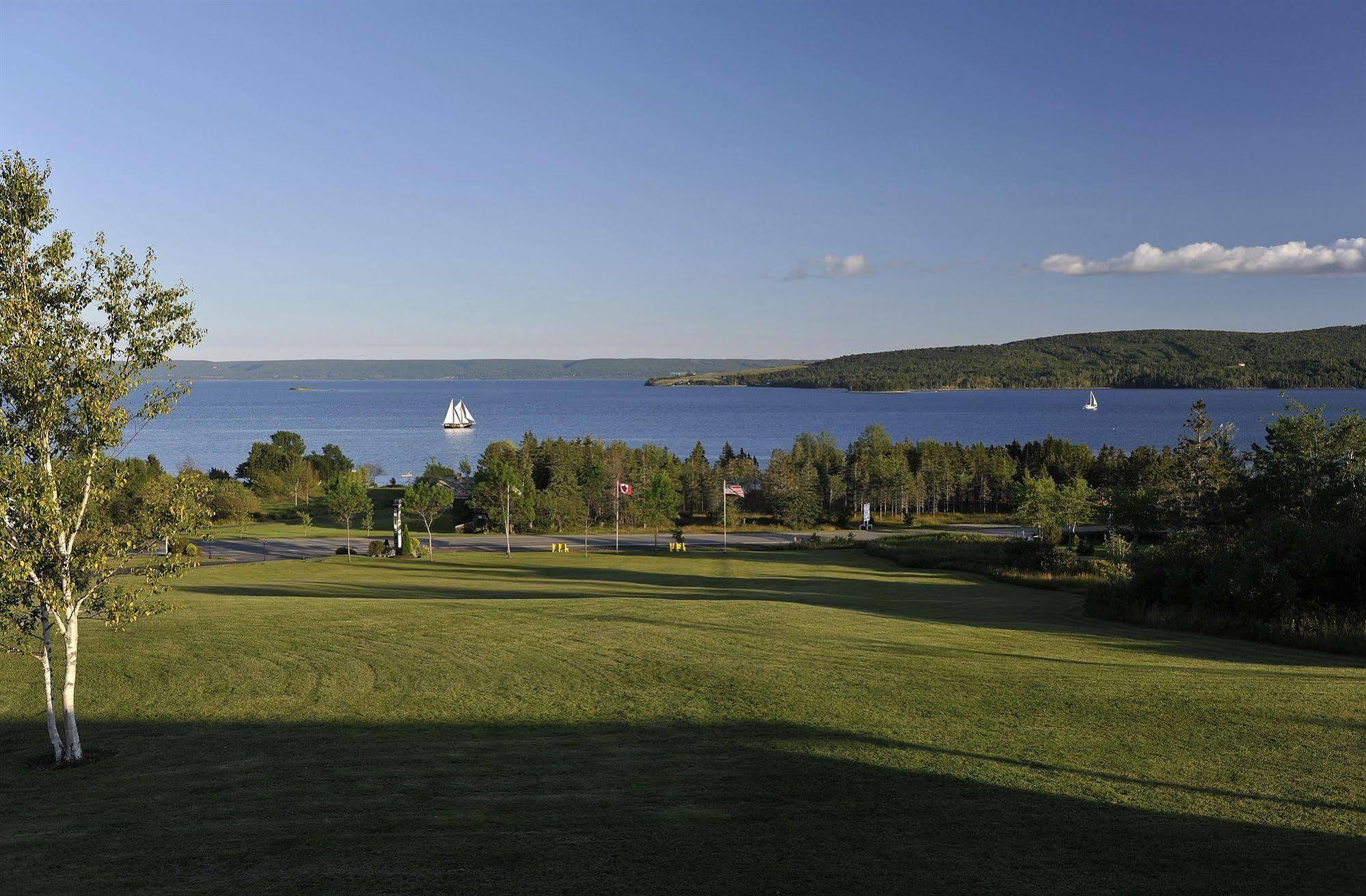 Silver Dart Lodge Baddeck Exterior photo